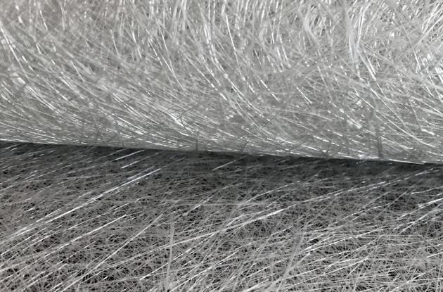 Stikla šķiedras sasmalcinātu šķipsnu paklāja veidi